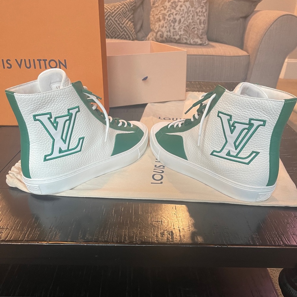 Louis Vuitton TATTOO SNEAKER BOOT size 8 (which is US 9 / EURO 42).